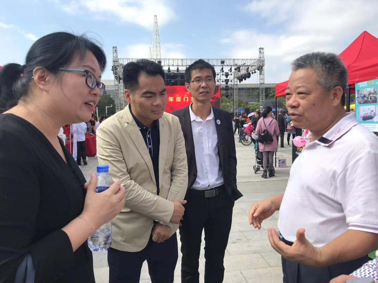 2018������(ji��)�A�M��Ļ����ȸ�������B�TƷ�|����