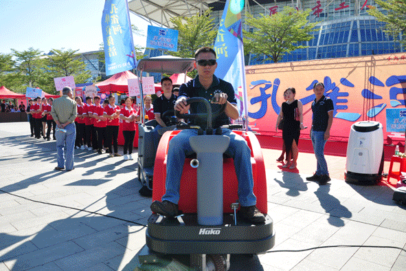 �g��Ц�Z��һ����ʮ�˰���ˇ�R�ψ�������ȸ�������B�T�е����ü�����(ji��)